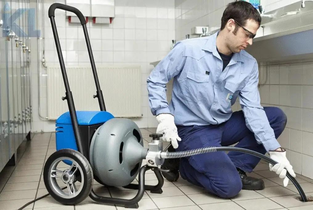 bénéficiez d’un service de débouchage rapide et efficace pour vos canalisations bouchées. intervention urgente 7j/7 par des professionnels au meilleur prix.