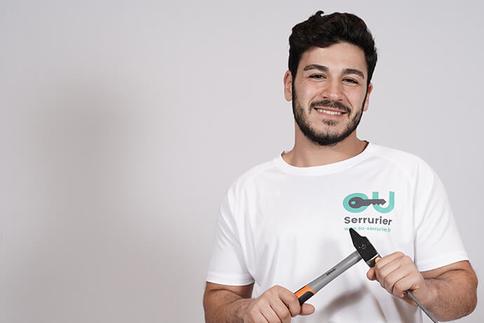 besoin d'un d&eacute;pannage serrurier &agrave; vanves ? intervention rapide 24h/24 et 7j/7 pour ouverture de porte, changement de serrures et s&eacute;curit&eacute; renforc&eacute;e. devis gratuit !