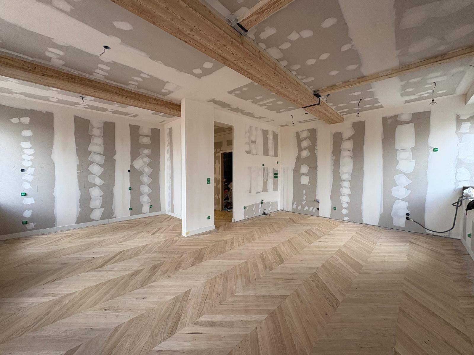 d&eacute;couvrez comment choisir une entreprise sp&eacute;cialis&eacute;e en r&eacute;novation int&eacute;rieure pour garantir la qualit&eacute;, le respect des d&eacute;lais et la transformation de votre espace de vie selon vos attentes.